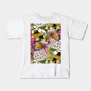 Robins in the garden 5 Kids T-Shirt